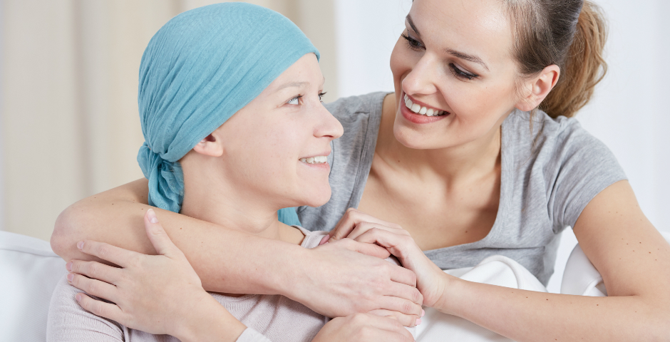 Chica con cáncer luchando contra la enfermedad